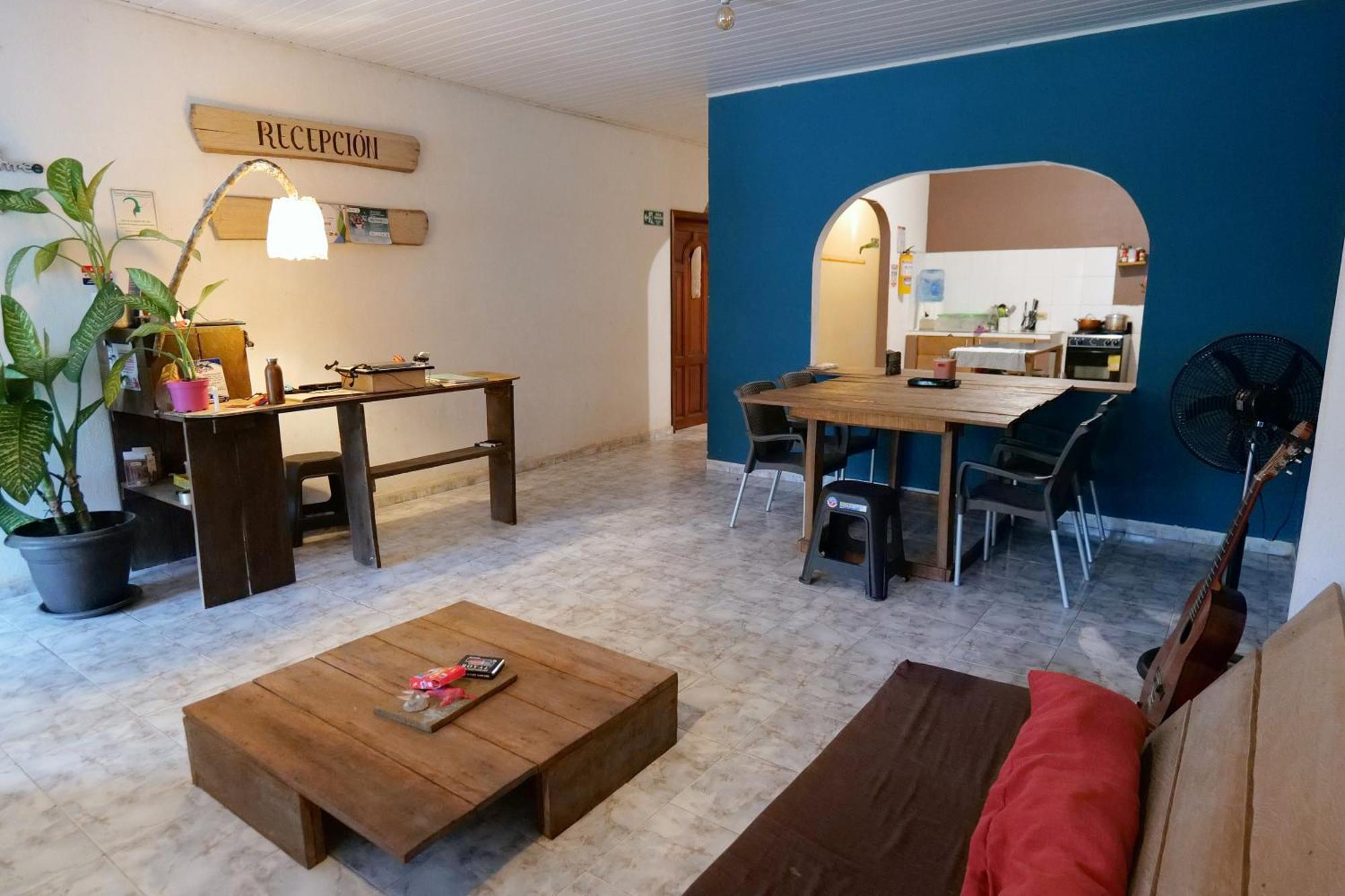 Nomada Hostel Leticia Exterior photo